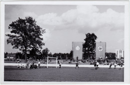 Fußballpiel Deutschland Stadion Hackenkreuzflaggen Privatfotokarte 1940 - Unclassified