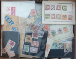WuKi Kleine Wunderkiste Mit Briefmarken Aus Aller Welt Von Alt Bis Neu, Viel Vor 1945, Auswahlhefte, Marken In Tüten, Ei - 100 - 499 Karten