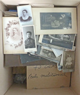 WUKI Reichhaltige Kiste Mit Alten Postkartenalben, Foto-Alben Mit Privatfotos, Bücher 1. Und 2. WK, Sammelbilder-Alben,  - 100 - 499 Cartoline