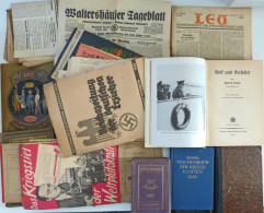 Wunderkiste - Karton Mit Diversen Antiquarischen Büchern U. Zeitschriften WK II, Militärische Themen, üblich Stark Unter - 100 - 499 Postkaarten