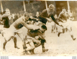 RUGBY 08/1961 TEST MATCH DE SIDNEY VICTOIRE DE LA FRANCE FACE A L'AUSTRALIE 15-8  PHOTO PRESSE 18X13CM - Sport