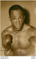 BOXE 03/1961 SALOMON BOYSAW  AVANT SON COMBAT CONTRE GUY GARCIA PHOTO PRESSE 18X13CM - Sport