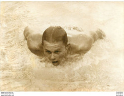 NATATION 07/1962 J. POMMAT CHAMPION DE FRANCE DU 200 METRES PAPILLON PHOTO PRESSE 18X13CM - Sport