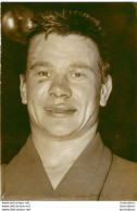 BOXE 1957 DRILLE NOUVEAU CHAMPION DE FRANCE APRES SA VICTOIRE CONTRE LAVOINE PHOTO DE PRESSE 13X9CM - Sport