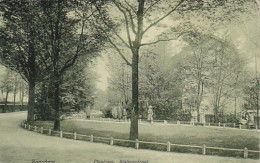 481613Zaandam, Plantsoen Stationsstraat. (kleine Vouwen In De Hoeken) - Zaandam