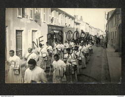 85 - LUCON  - Procession  De La Fête Dieu En 1924 - Rue Des Sables  - E. DORE - RARE - Lucon