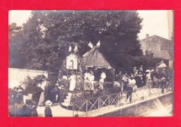 F-79-Coulon-12Ph103  Carte Photo, Fête De 1913, Un Char Passant Sur Le Pont, Animation, Cpa BE - Sonstige & Ohne Zuordnung