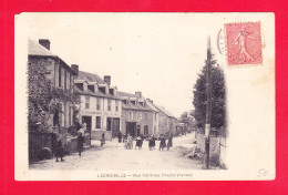 F-87-Lacroisille-01Ph100  La Rue Centrale, Boulangerie, Cpa  - Other & Unclassified