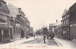 HIRSON  -  AISNE  -  (02)  -  CPA   ANIMEE  DE  1906  -  LA  RUE  DE  CHARLEVILLE. - Hirson