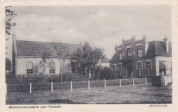 482245Hemelum, Gerevormeerdekerk Met Pastorie. 1932. (minuscule Vouwen In De Hoeken) - Sonstige & Ohne Zuordnung