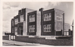 4822372Terschelling, Zeevaartschool Willem Barentsz. (FOTO KAART) (kleine Vouwen In De Hoeken) - Terschelling