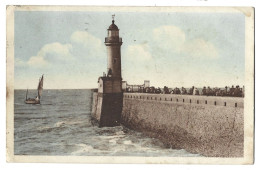 76  Le Treport  - Le Phare Et La Jetee - Le Treport