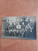 560 // PHOTO OU CARTE POSTALE ANCIENNE 1941 /  / GROUPE D'HOMMES, MILITAIRES ?? / - Personnes Anonymes