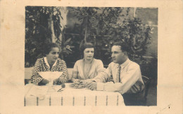 Annonymous Persons Souvenir Photo Social History Portraits & Scenes Elegant People At Table 1932 - Photographie