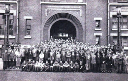 TOURNAI -  Ecole Provinciale Des Textiles Et De Bonneterie - Groupe D'étudiants Des Divisions Superieures - Doornik