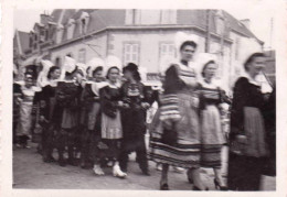 Photo Originale  - CONCARNEAU - Aout 1939 - Fete Des Filets Bleus - La Parade - Lieux