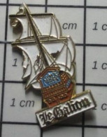 816B Pin's Pins / Beau Et Rare / BATEAUX / GRAND VOILIER EN LEGER RELIEF LE GALION - Bateaux