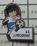 713M Pin's Pins / Beau Et Rare / SPORTS / CLUB FOOTBALL A.S. LA PERCHERONNE - Calcio