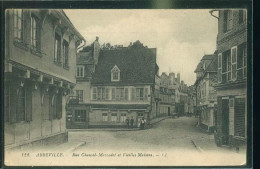 ABBEVILLE RUE CHAUSSE       (    Mes Cartes Ne Sont Pas Jaunies ) - Abbeville