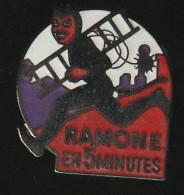 77685-Pin's.Ramoneur..signé Démons Et Merveilles. - BD