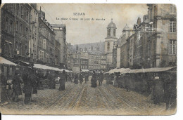 08 Ardennes Sedan La Place Crussy Un Jour De Marché - Sedan