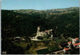 VOLVIC. - En Avion Sur Le Chateau De Tournoel. :    Non Circulée. - Volvic