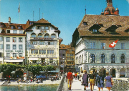 *CPM - SUISSE - LUCERNE - Hôtel De Ville Avec Musée Historique - Animée - Lucerne