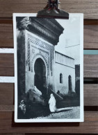 *A13*- Cp12 - FEZ : Porte De Mosquée - RARE CLICHÉ - - Fez (Fès)