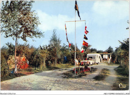 ABOP10-80-0782 - MONCHAUX-LES-QUEND - Camping Du Pré Joli - Allée Centrale - Bloc Sanitaire - Quend