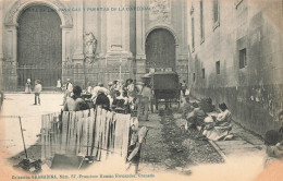 Granada * Placeta De La Pasiegas Y Puertas De La Catedral * Mercado * Grenade Espana - Granada