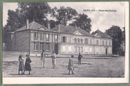 CPA  - VAL D'OISE - SAINT LEU LA FORET - PLACE DES ÉCOLES - Animation - Saint Leu La Foret