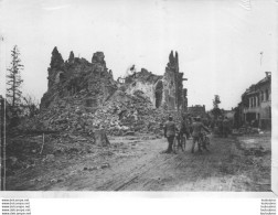 SOLDATS DANS LES RUINES PREMIERE GUERRE   WW1 PHOTO ORIGINALE 18 X 13 CM - War, Military