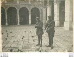 SOLDATS CERTAINEMENT ITALIE    WW1 PHOTO ARGENTIQUE ORIGINALE 18 X13 CM - Guerre, Militaire