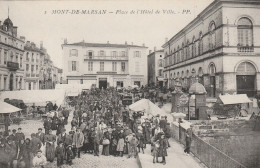Mont De Marsan , Le Marché Place De L'hôtel De Ville - Mont De Marsan