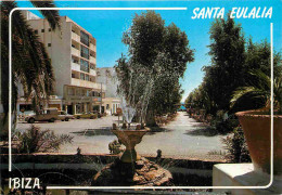 Espagne - Espana - Islas Baleares - Ibiza - Santa Eulalia Del Rio - Immeubles - Architecture - Automobiles - Fontaine Lu - Ibiza