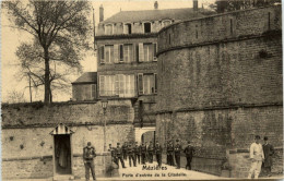 Mezieres - Porte D Entree De La Citadelle - Charleville