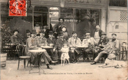 Paris Café Commerce Trade Les Commissionnaires En Veaux à La Sortie Du Marché Market Mercato Cpa Voyagée En 1908 B.E - Cafés, Hôtels, Restaurants