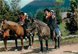 Folklore - Auvergne - Groupe Folklorique La Bourrée De Murat - Départ De Fête - Chevaux - CPM - Carte Neuve - Voir Scans - Costumi