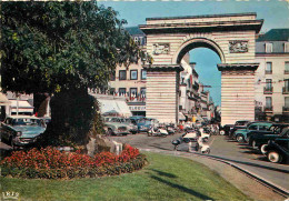 21 - Dijon - La Porte Guillaume - Automobiles - Scooter - Carte Dentelée - CPSM Grand Format - Voir Scans Recto-Verso - Dijon