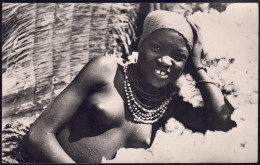 +++ CPA - Carte Photo - Afrique - CONGO - UBANGI - Jeune Fille Indigène - Femme Seins Nus  // - Belgisch-Congo