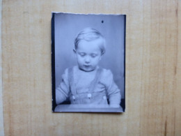 PHOTO D'IDENTITE ENFANT - FILLE - PORTRAIT - PHOTOMATON - PHOTOBOOTH - PHOTOGRAPHIE PERSONNE - Anonyme Personen