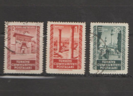 Turquie - Lot 3 Timbres - Année 1952 Mi 1319 A - 1317 A - 1326 A - Gebraucht