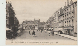 CPA SAINT-OMER (62) LA PLACE VICTOR HUGO - ANIMEE - MILITAIRE A CHEVAL - PHARMACIE DESCELLES à DROITE - Saint Omer