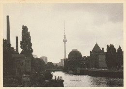 AK Berlin - Blick Von Der Weidendammer Brücke - Fernsehturm - Ca. 1950 (68929) - Mitte
