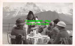R508958 Schynige Platte. Mountains. People Drinking Tea Or Coffee - Monde