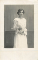 Annonymous Persons Souvenir Photo Social History Portraits & Scenes Woman Bride Costume - Fotografia