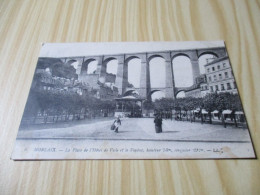 CPA Morlaix (29).La Place De L'Hôtel De Ville Et Le Viaduc - Carte Animée. - Morlaix