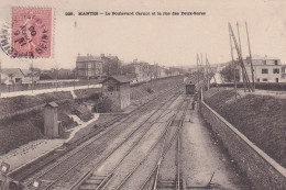 Mantes (78 Yvelines) Le Boulevard Carnot Et La Rue Des Deux Gares - Circulée 1905 Avec Cachet Gare De Mantes - Cottereau - Mantes La Jolie