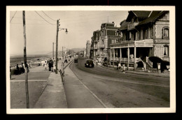 14 - VILLERS-SUR-MER - LA DIGUE ET L'HOTEL BEAU RIVAGE - Villers Sur Mer