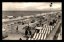 14 - CABOURG - LA PISCINE ET LA PLAGE - Cabourg